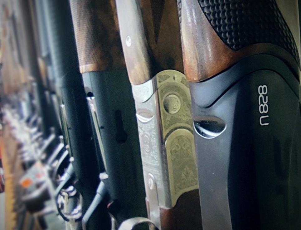 Armería en Madrid: Ropa de caza, Escopetas y Rifles