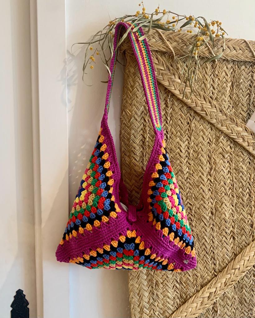 BOLSO CROCHET TRIANGULAR