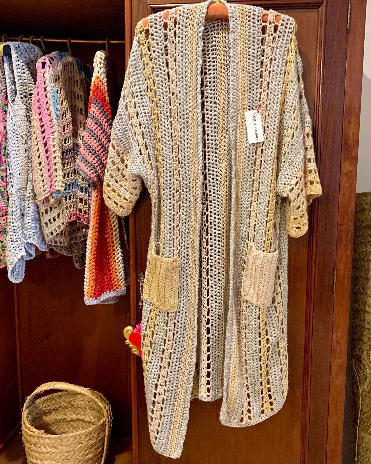 CHAQUETA CROCHET TONOS GRISES ORO