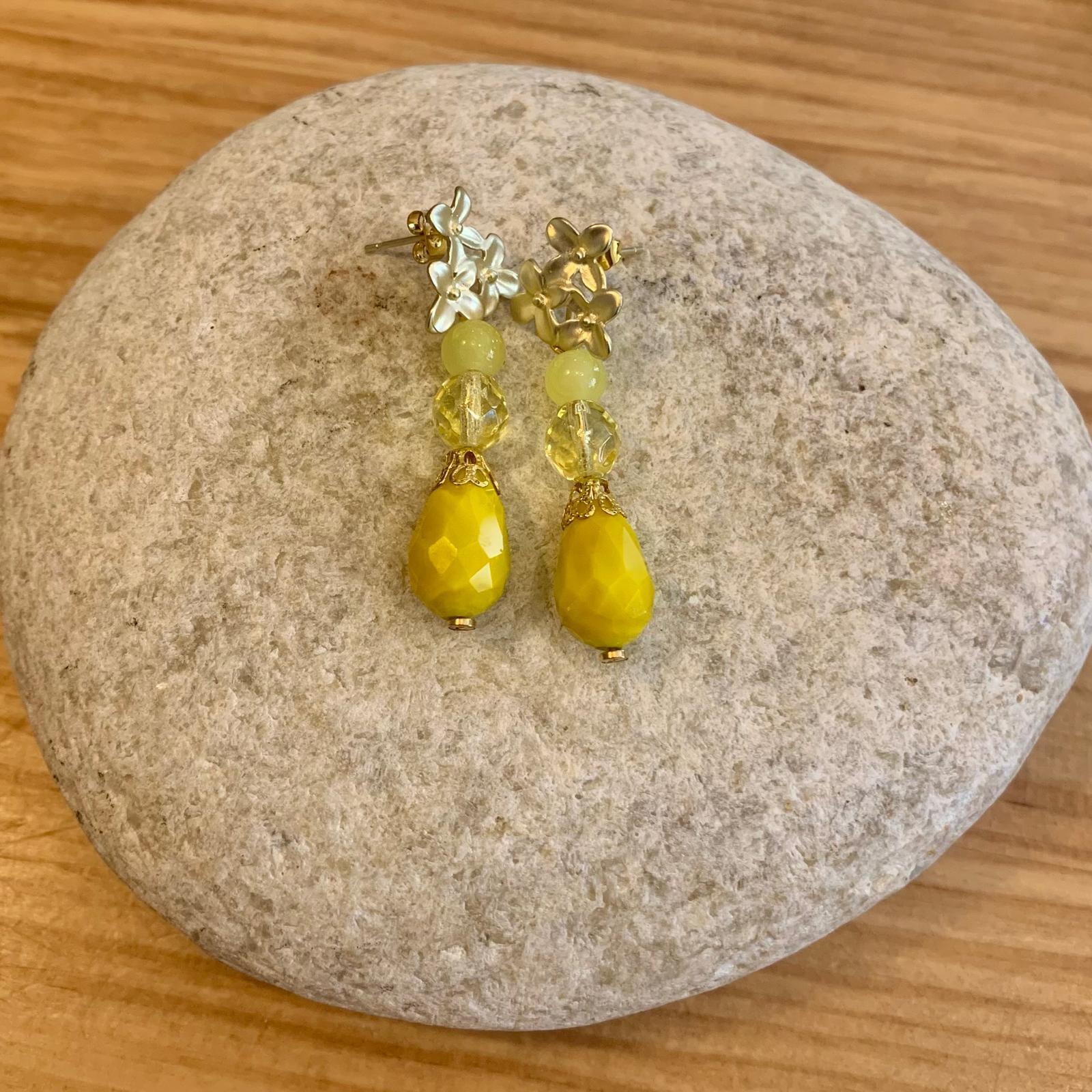 PENDIENTES LAGRIMEROS AMARILLOS