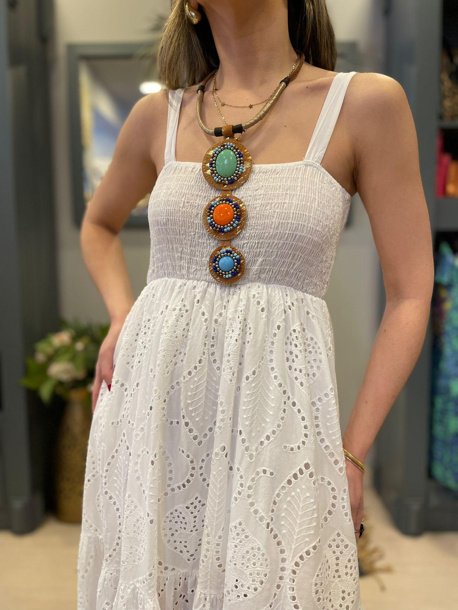 Vestido largo de tirantes con cuerpo de nido de abeja y bordado ingles
