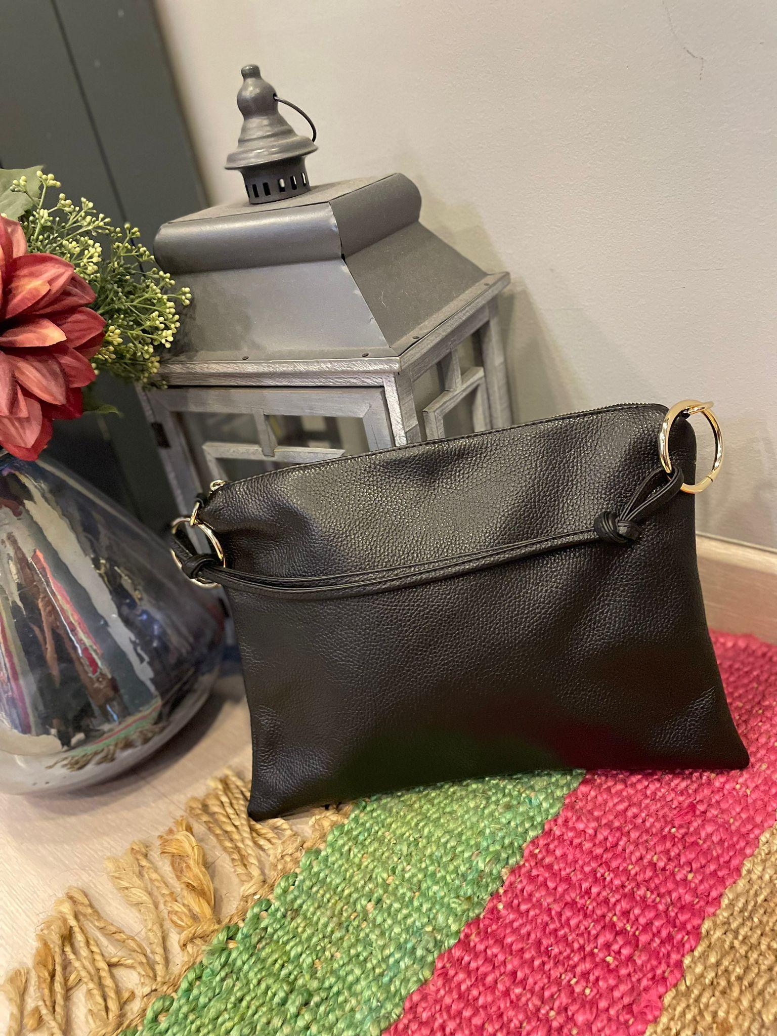 Bolso negro asa corta discount