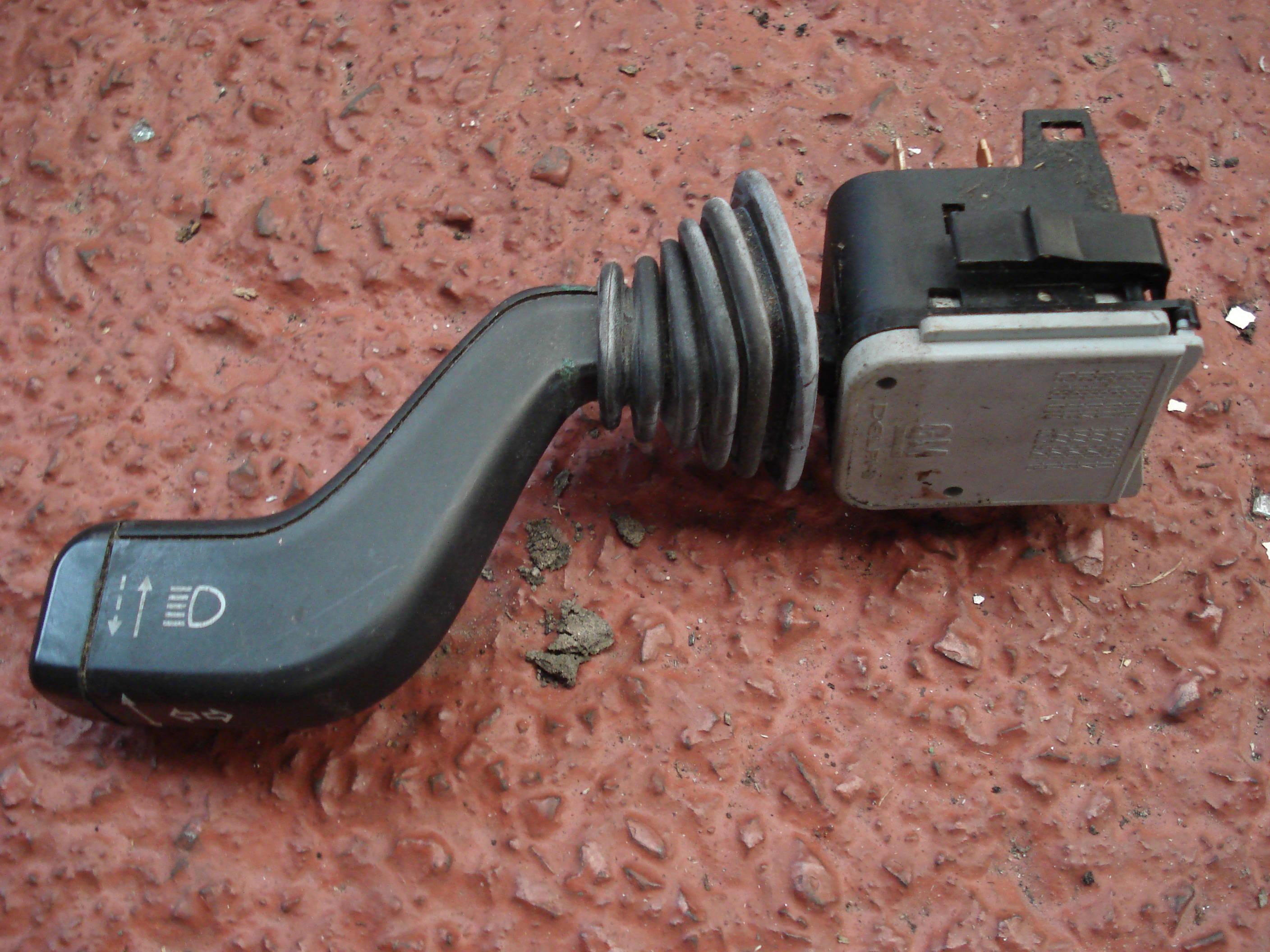LLAVE DE INTERMITENTES