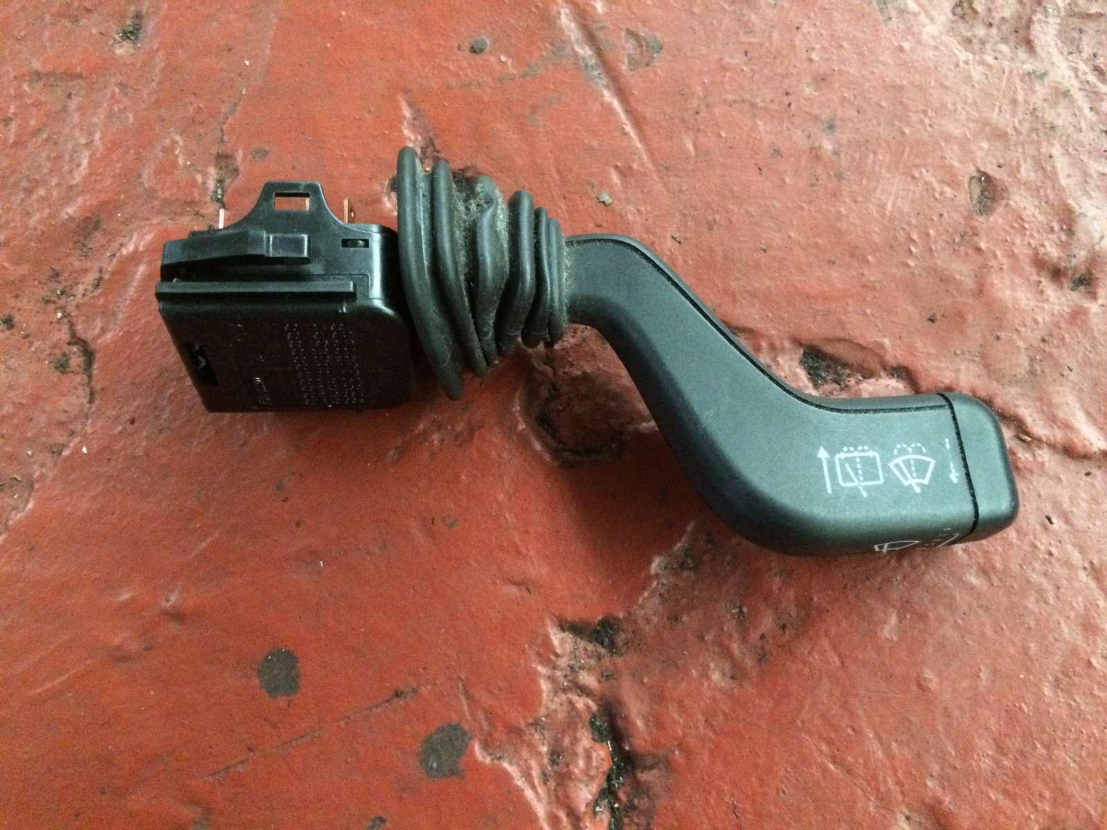 LLAVE DE LIMPIAPARABRISAS