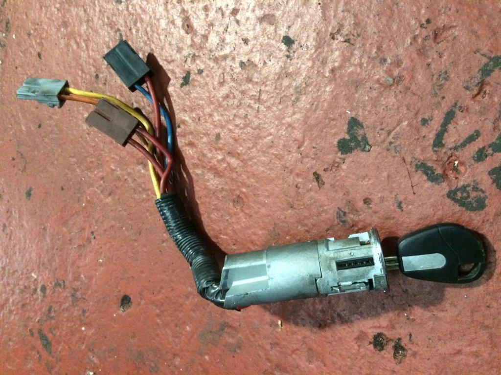 CLAUSOR+LLAVE 