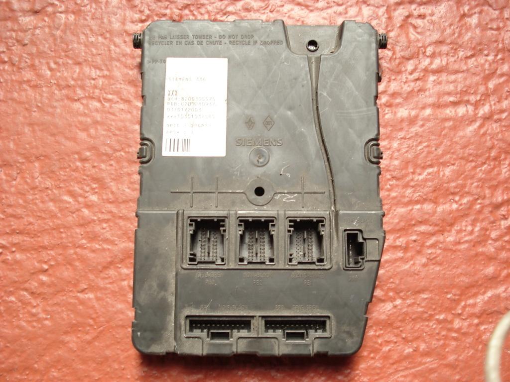 CAJA DE FUSIBLES