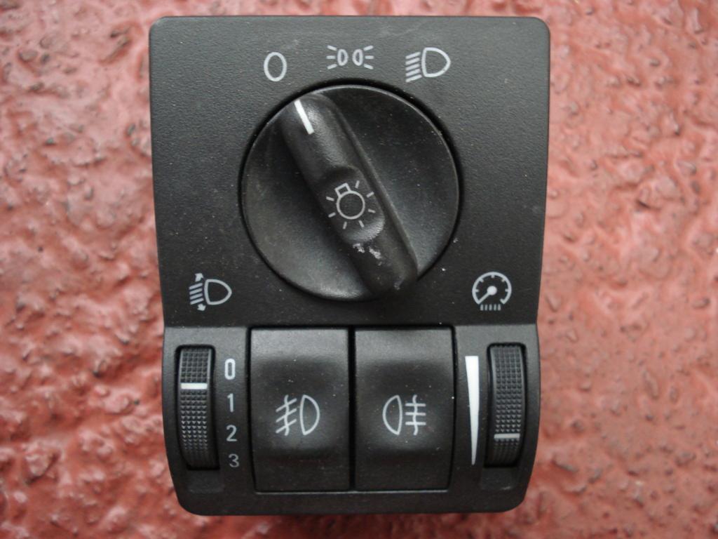 LLAVE DE LUCES