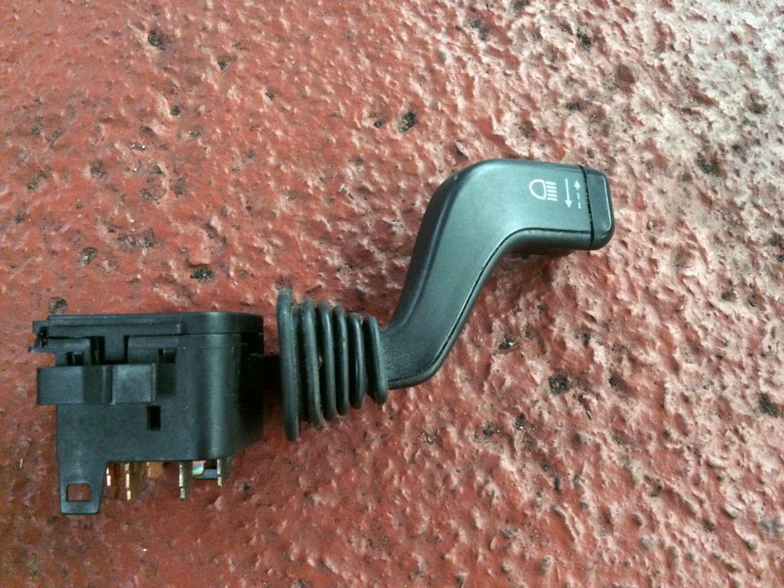 LLAVE DE INTERMITENTES