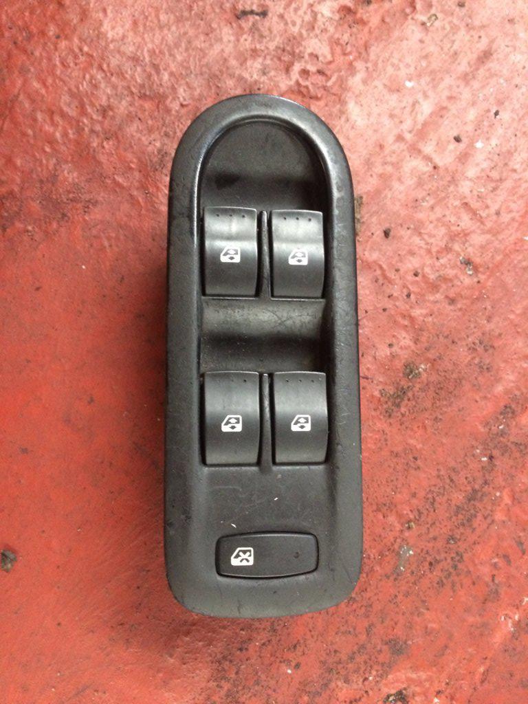 TECLA ELEVALUNAS DL IZDO 
