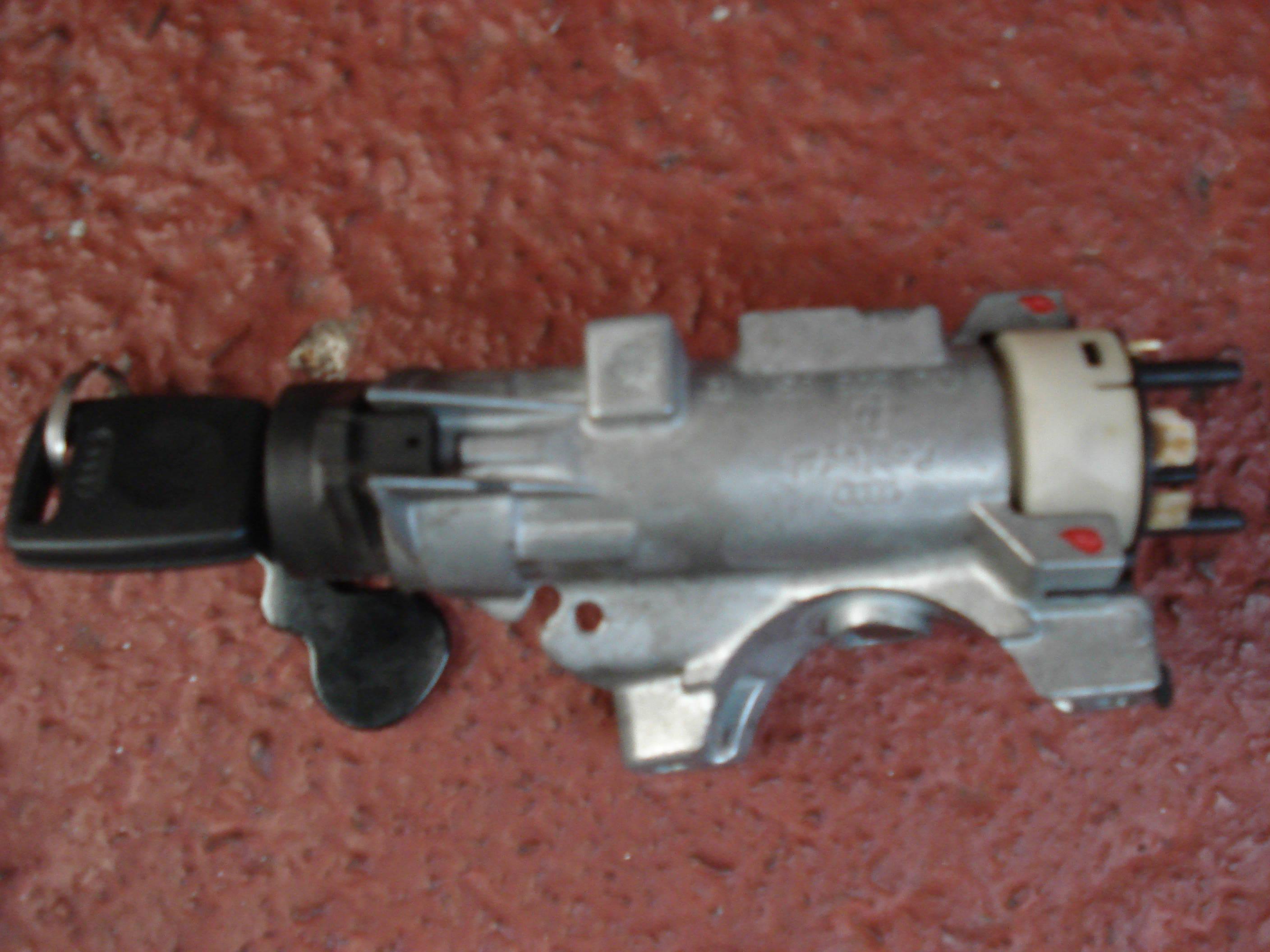CLAUSOR+LLAVE