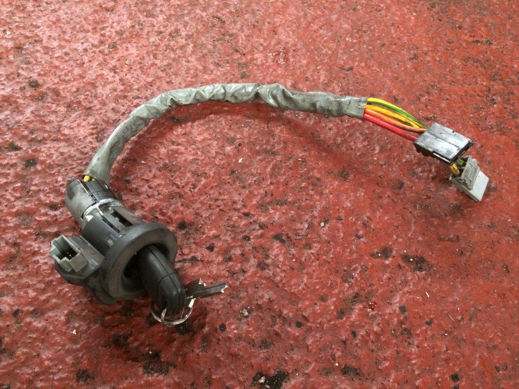 CLAUSOR+LLAVE 