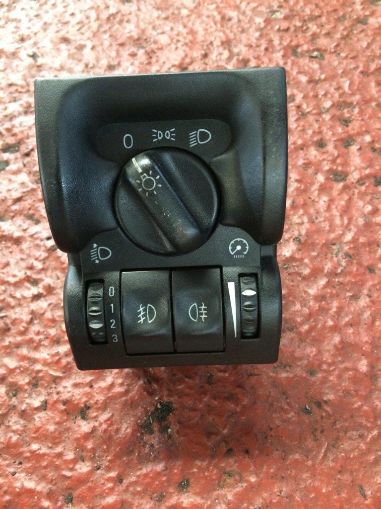 LLAVE LUCES