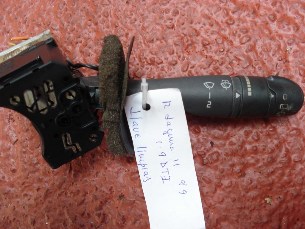 LLAVE DE LIMPIAPARABRISAS