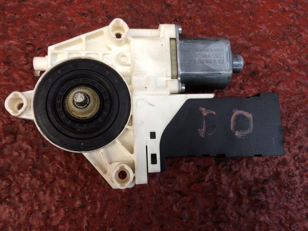 MOTOR ELEVALUNAS DL DCHO