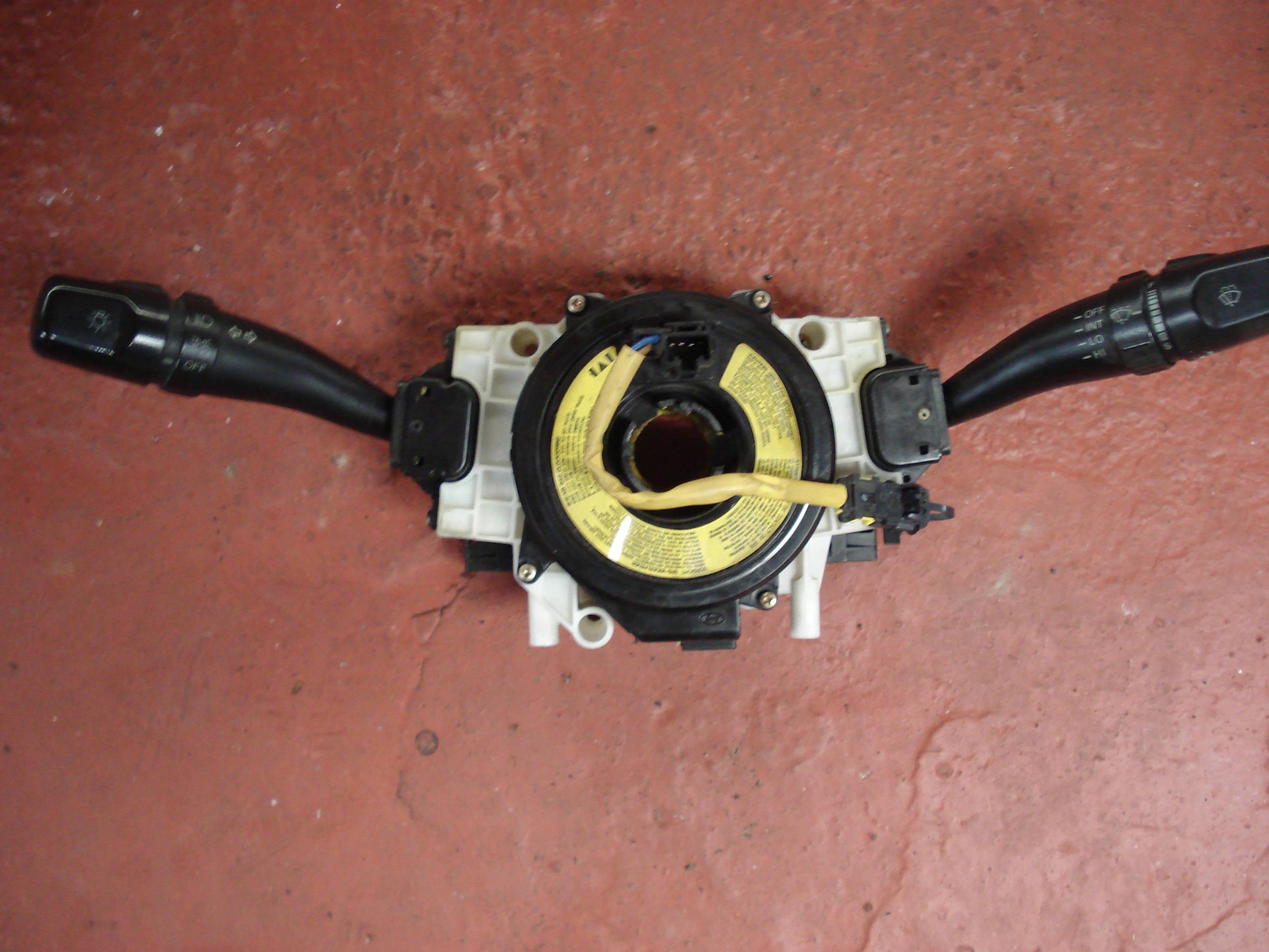 LLAVE DE LUCES CON SENSOR DE GIRO