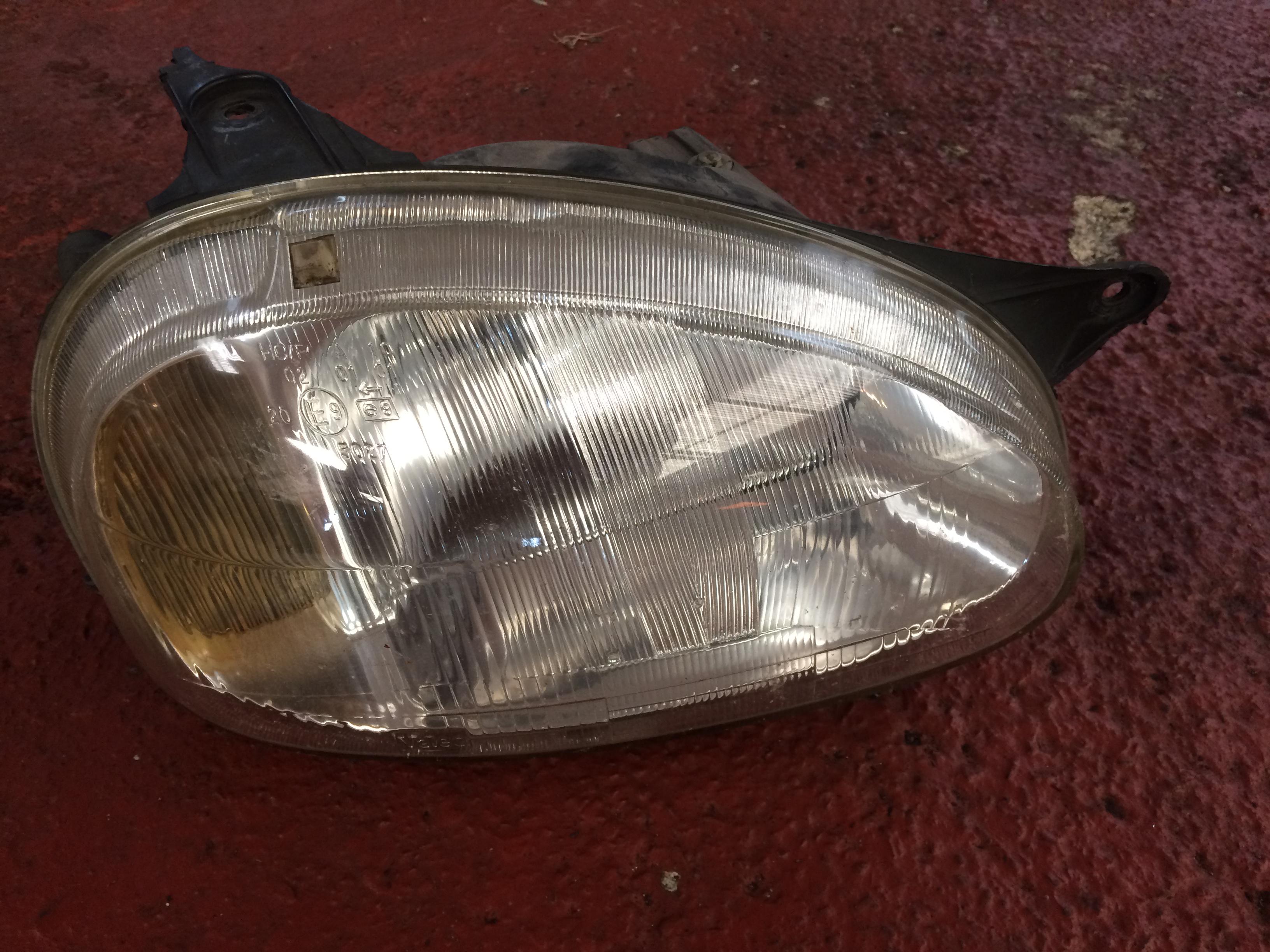 FARO DELANTERO DCHO