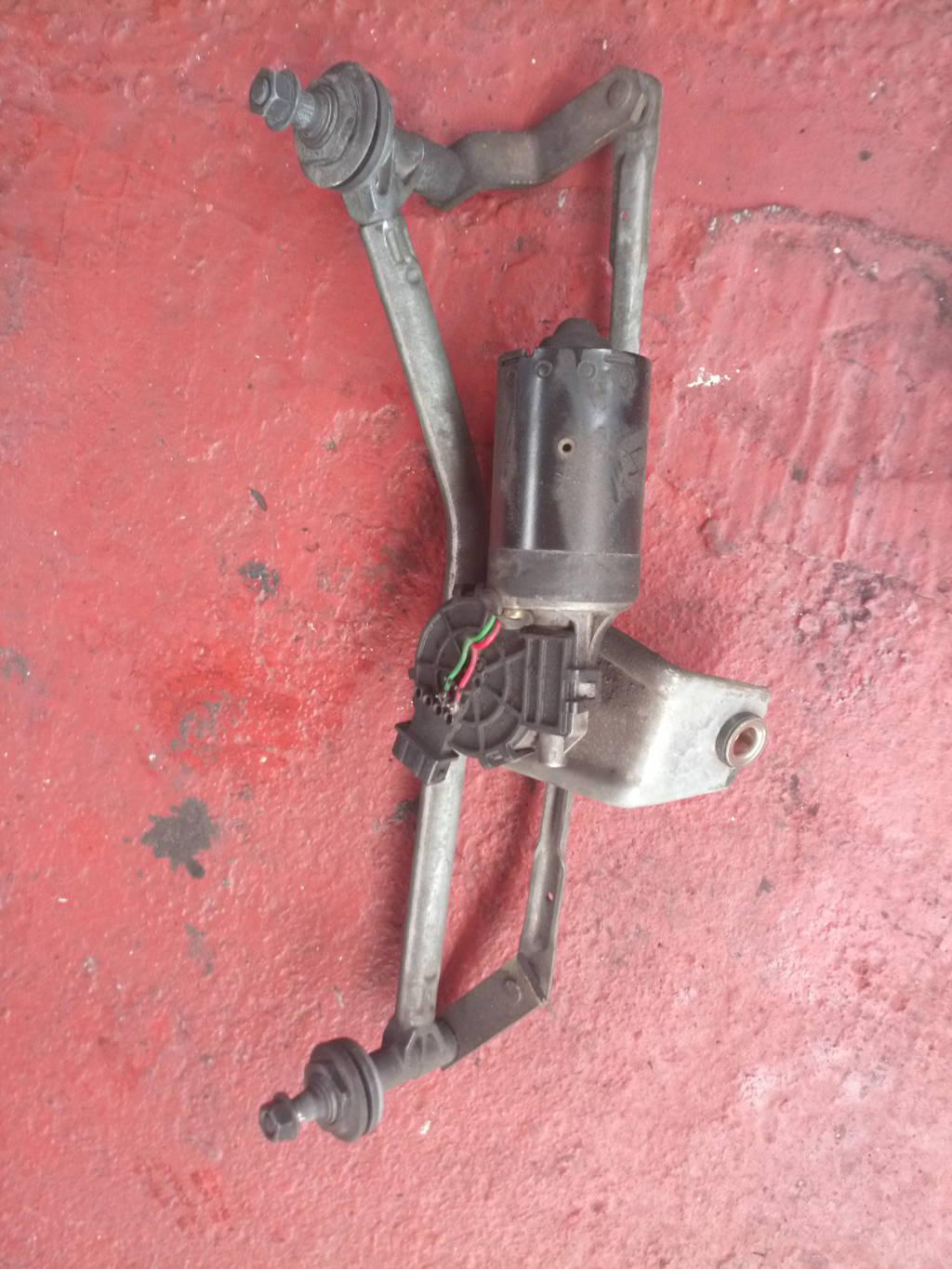 MOTOR LIMPIAPARABRISAS DL