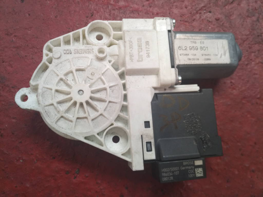 MOTOR ELEVALUNAS DL DCHO 