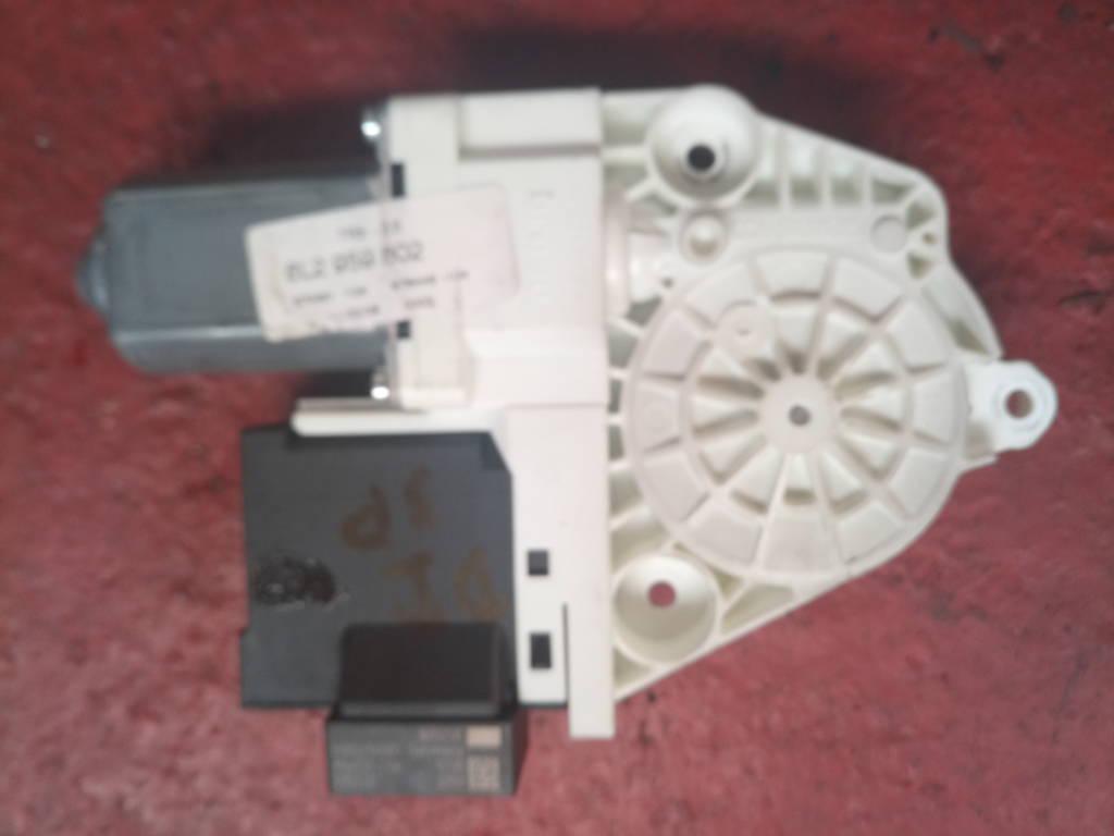 MOTOR ELEVALUNAS DL IZDO 