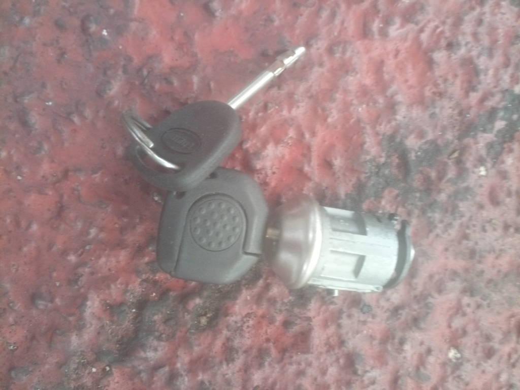 CLAUSOR+LLAVE