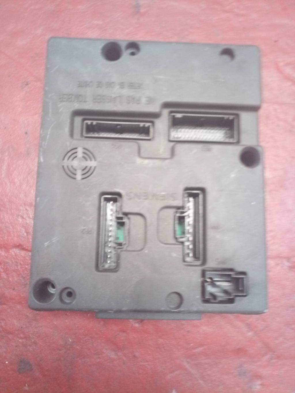 CAJA RELES/FUSIBLES