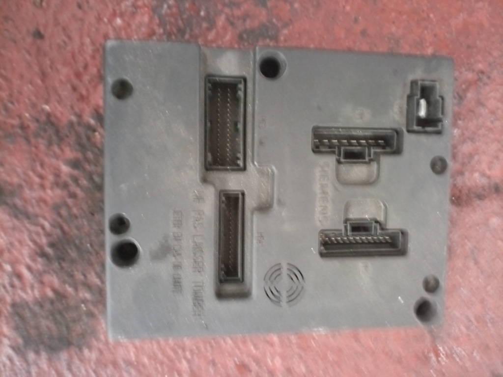 CAJA RELES /FUSIBLES