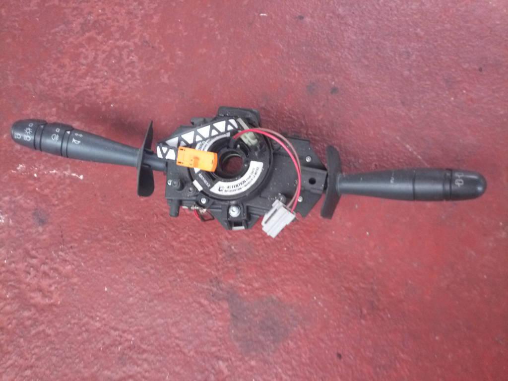 LLAVE LUCES CON SENSOR GIRO 