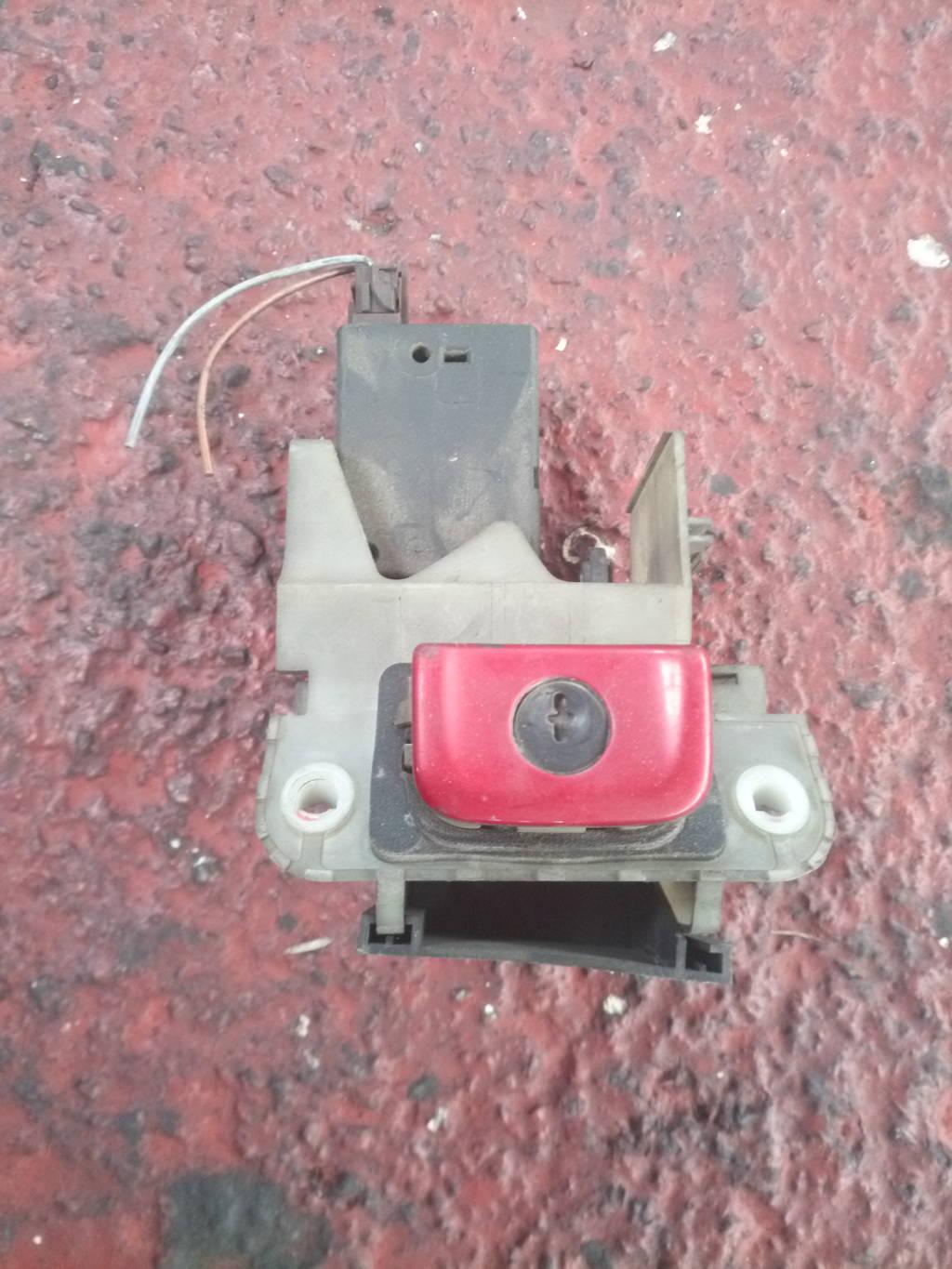 CERRADURA PORTON TR