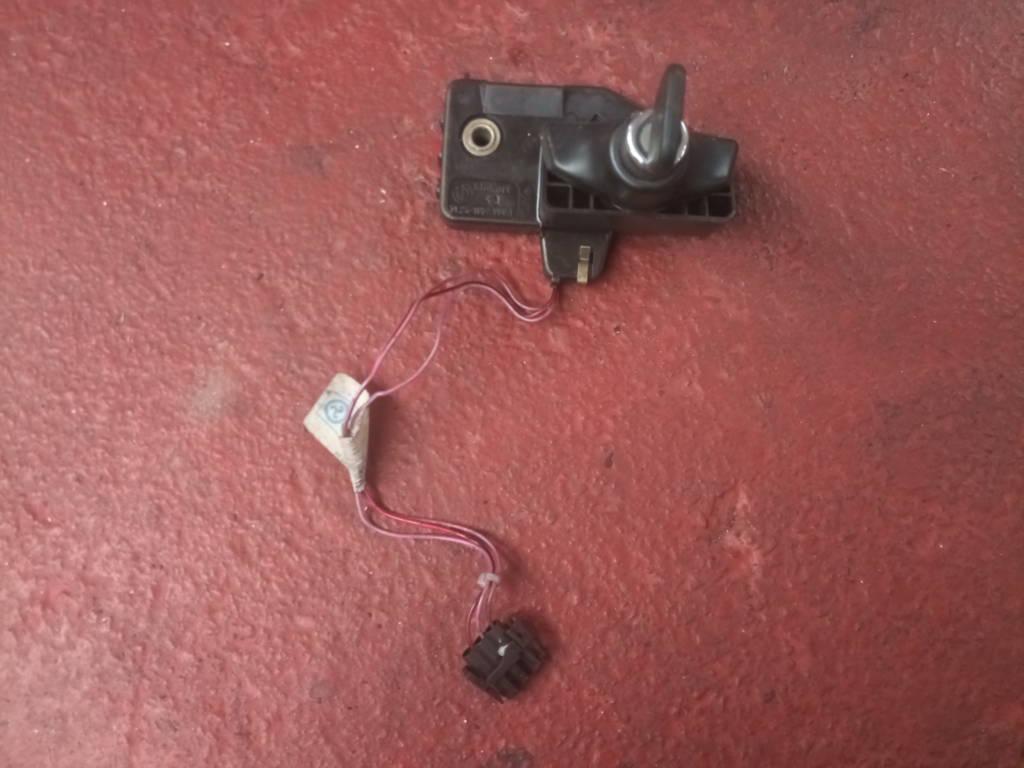 CERRADURA PORTON TR+LLAVE 