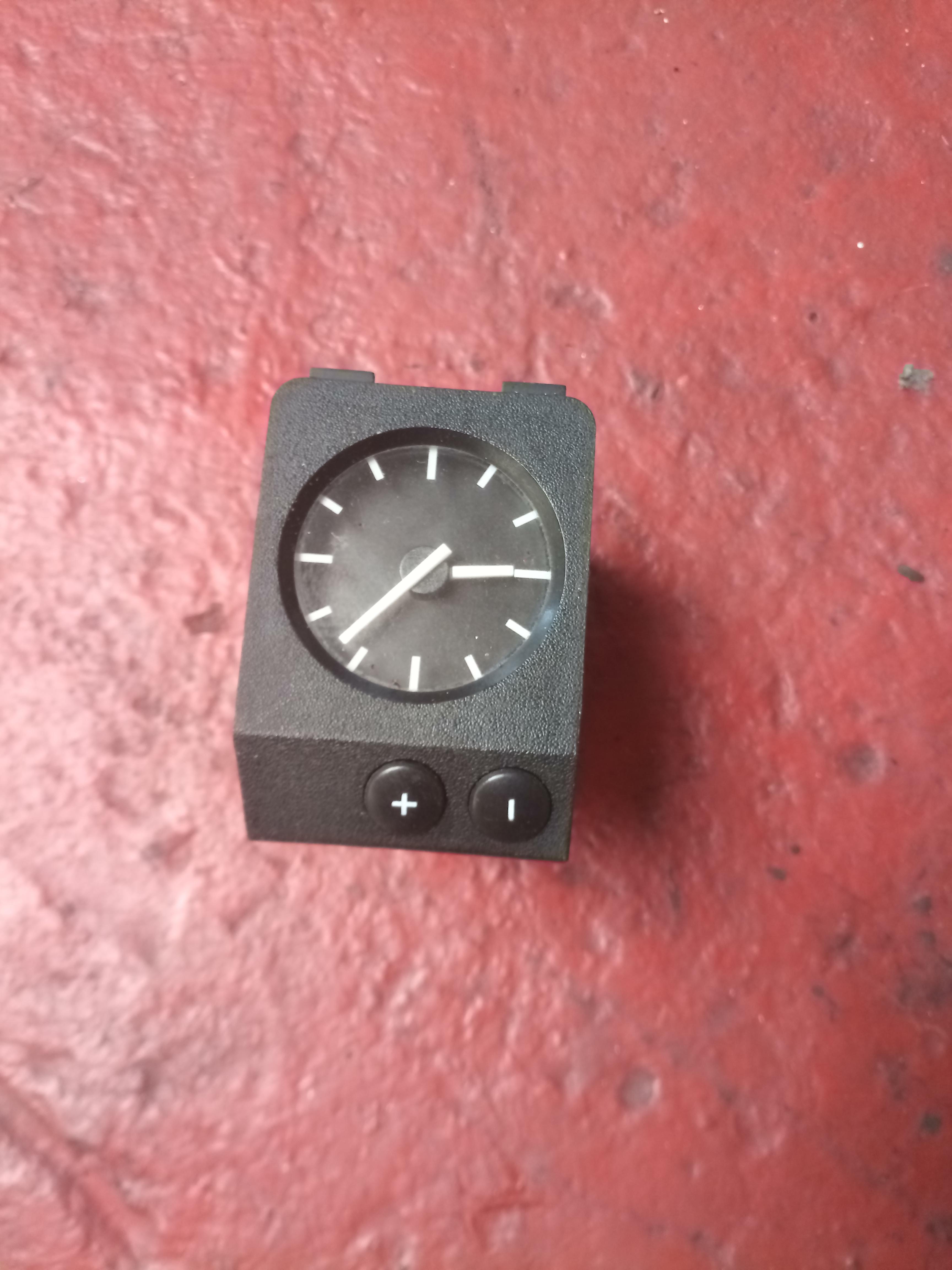 RELOJ