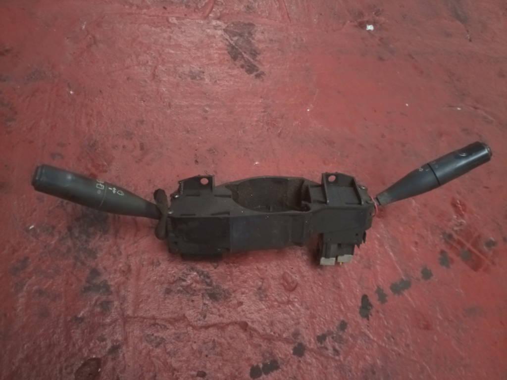  LLAVE LUCES Y LIMPIAPARABRISAS 