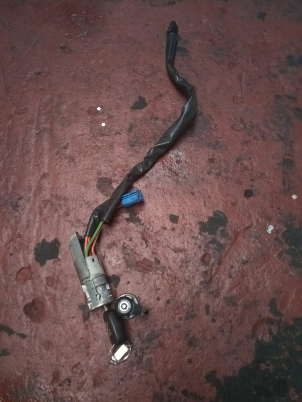 CLAUSOR+LLAVE+BOMBIN