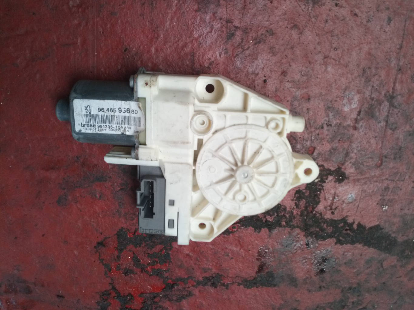  MOTOR ELEVALUNAS TR IZDO 