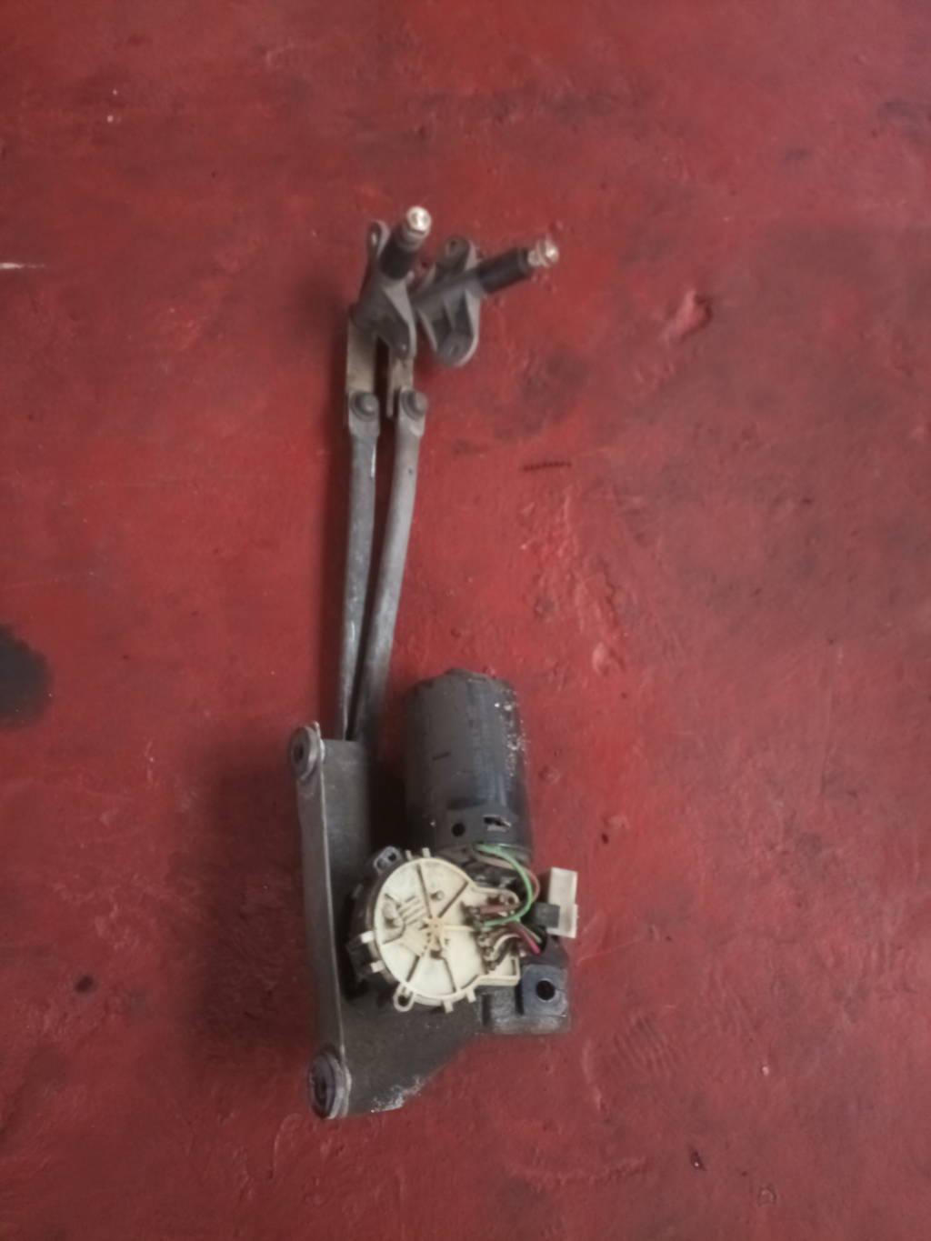 MOTOR LIMPIAPARABRISAS DL 