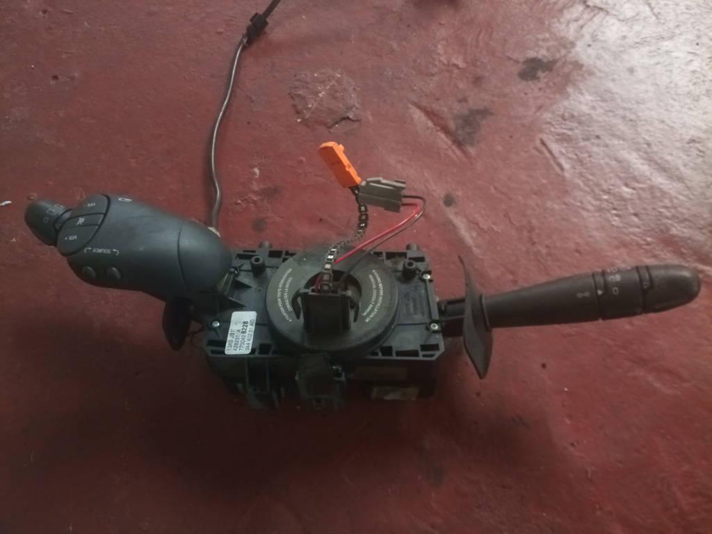 LLAVE LUCES CON ANILLO AIRBAG 