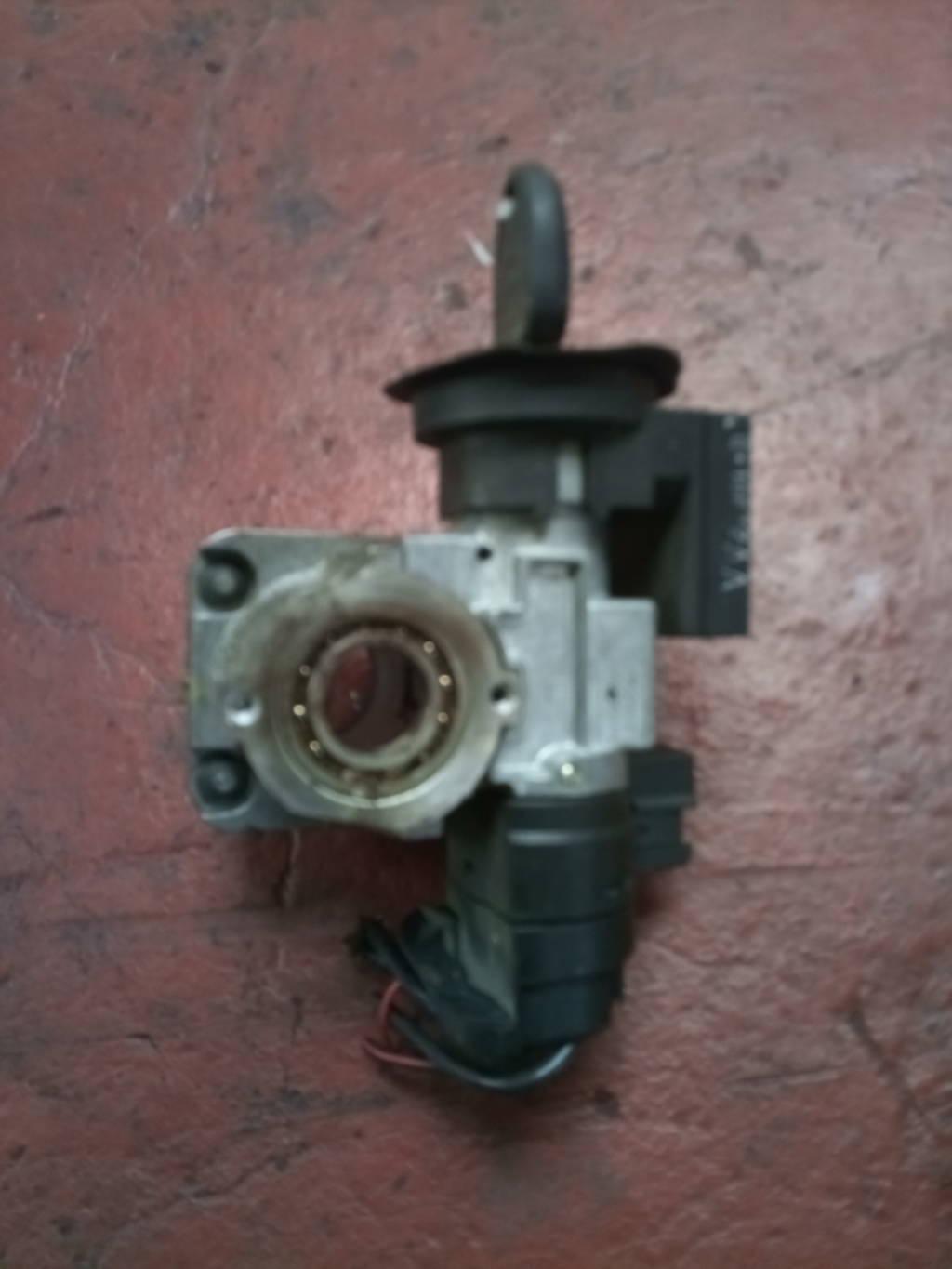 CLAUSOR+LLAVE