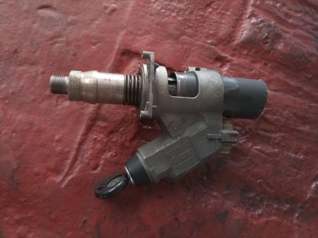 CLAUSOR+LLAVE