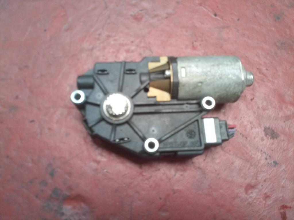 MOTOR LIMPIAPARABRISAS TR