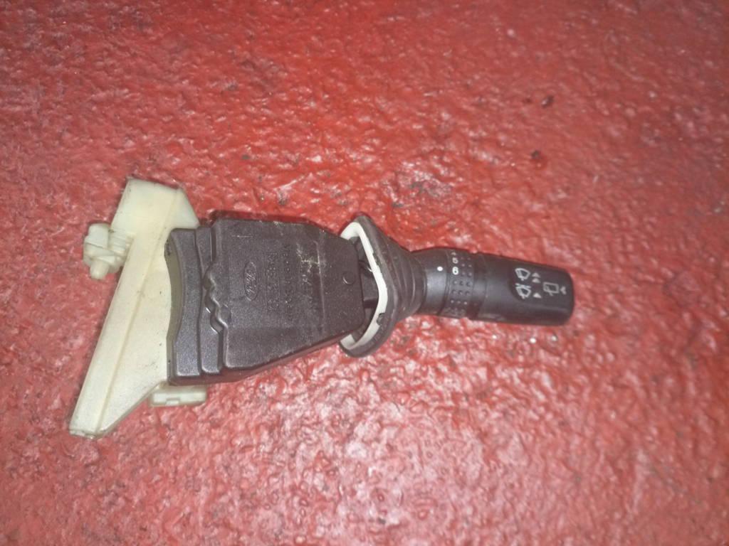 LLAVE LIMPIAPARABRISAS 