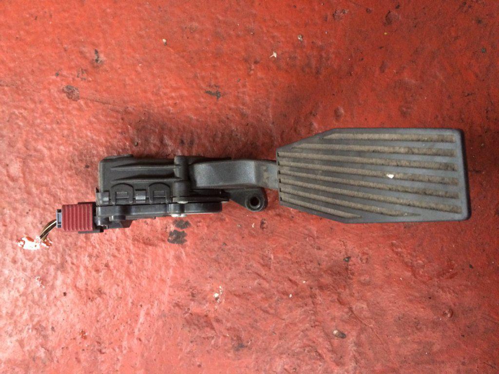 PEDAL ACELERADOR ELECTRONICO 