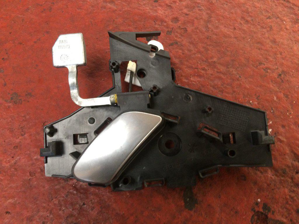TIRADOR INTERIOR DL IZDO