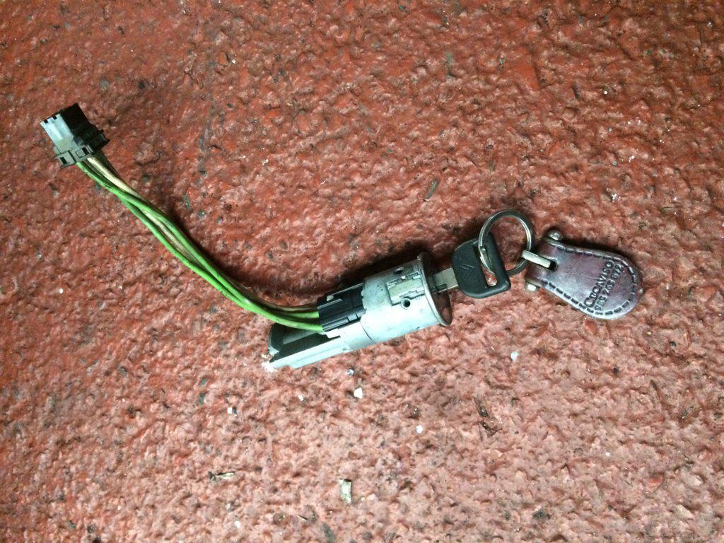 CLAUSOR+LLAVE 