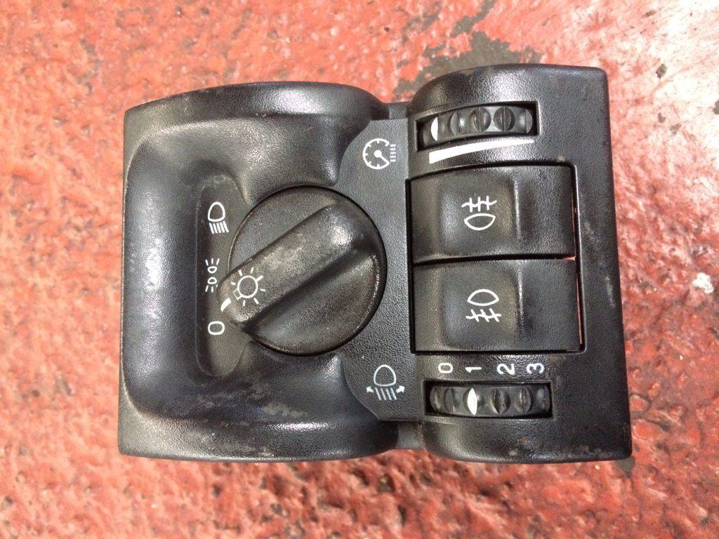 LLAVE LUCES