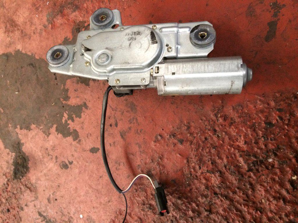MOTOR LIMPIAPARABRISAS TR