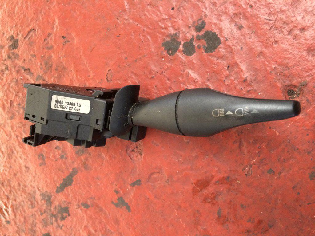 LLAVE LUCES