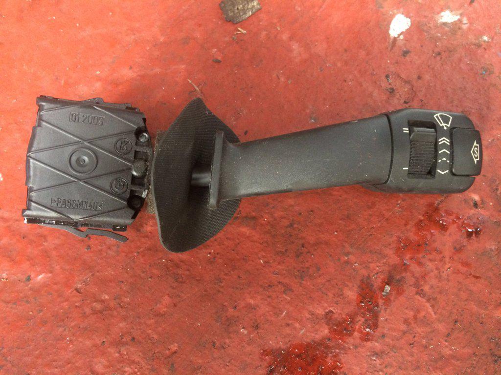 LLAVE LIMPIAPARABRISAS 