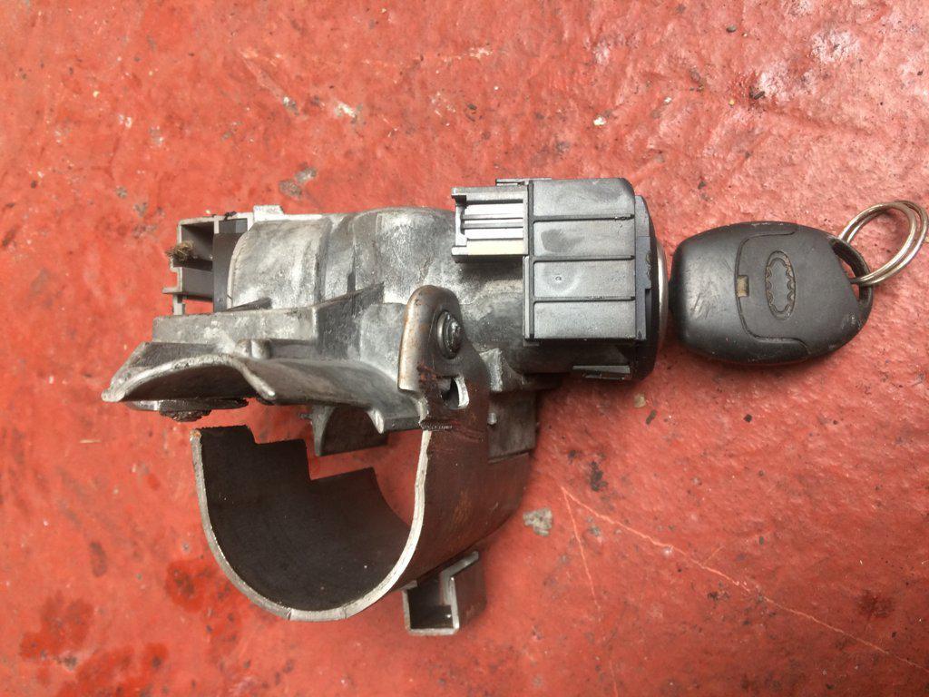 CLAUSOR+LLAVE 