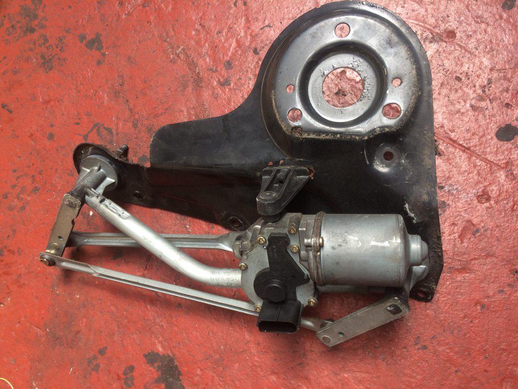 MOTOR LIMPIAPARABRISAS DL 