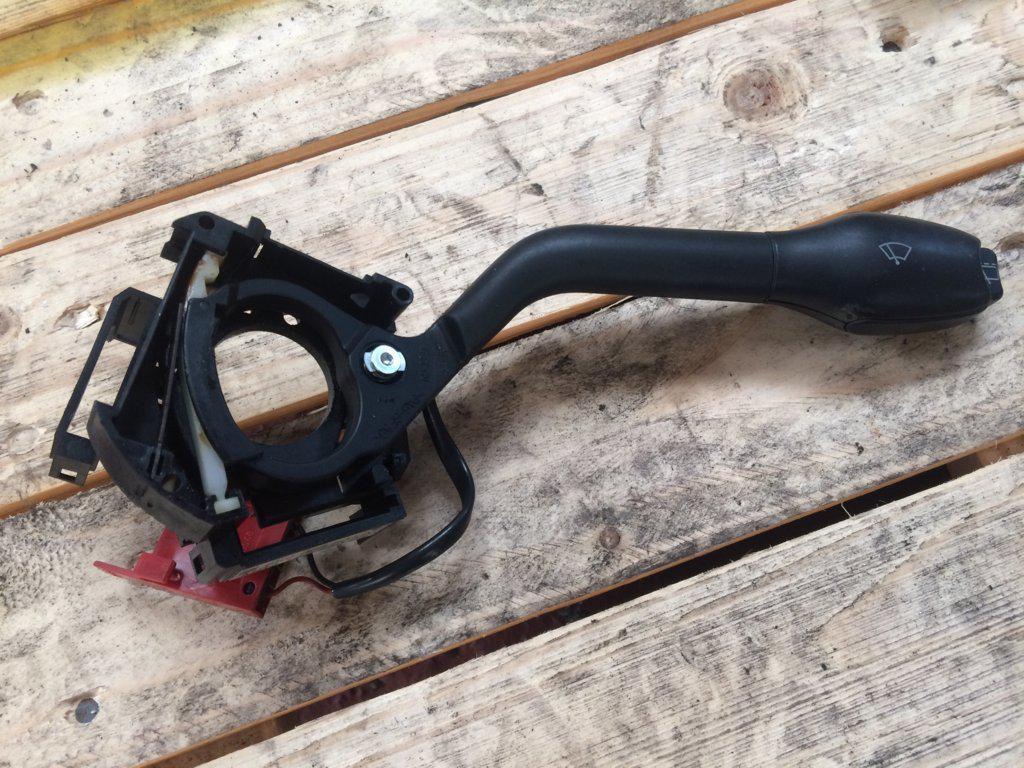 LLAVE LIMPIAPARABRISAS 