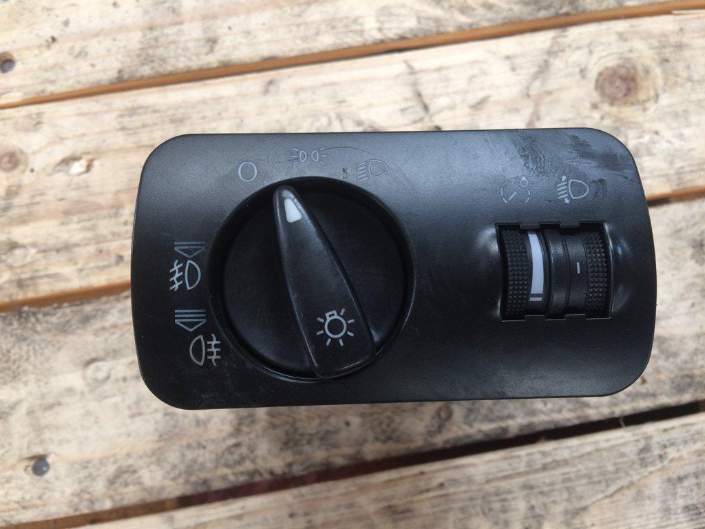 LLAVE LUCES 